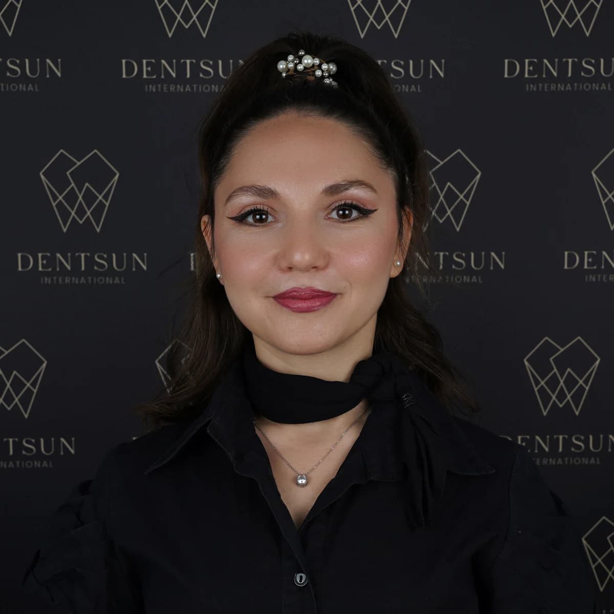 Tuğçe — Barista cafenea clinică