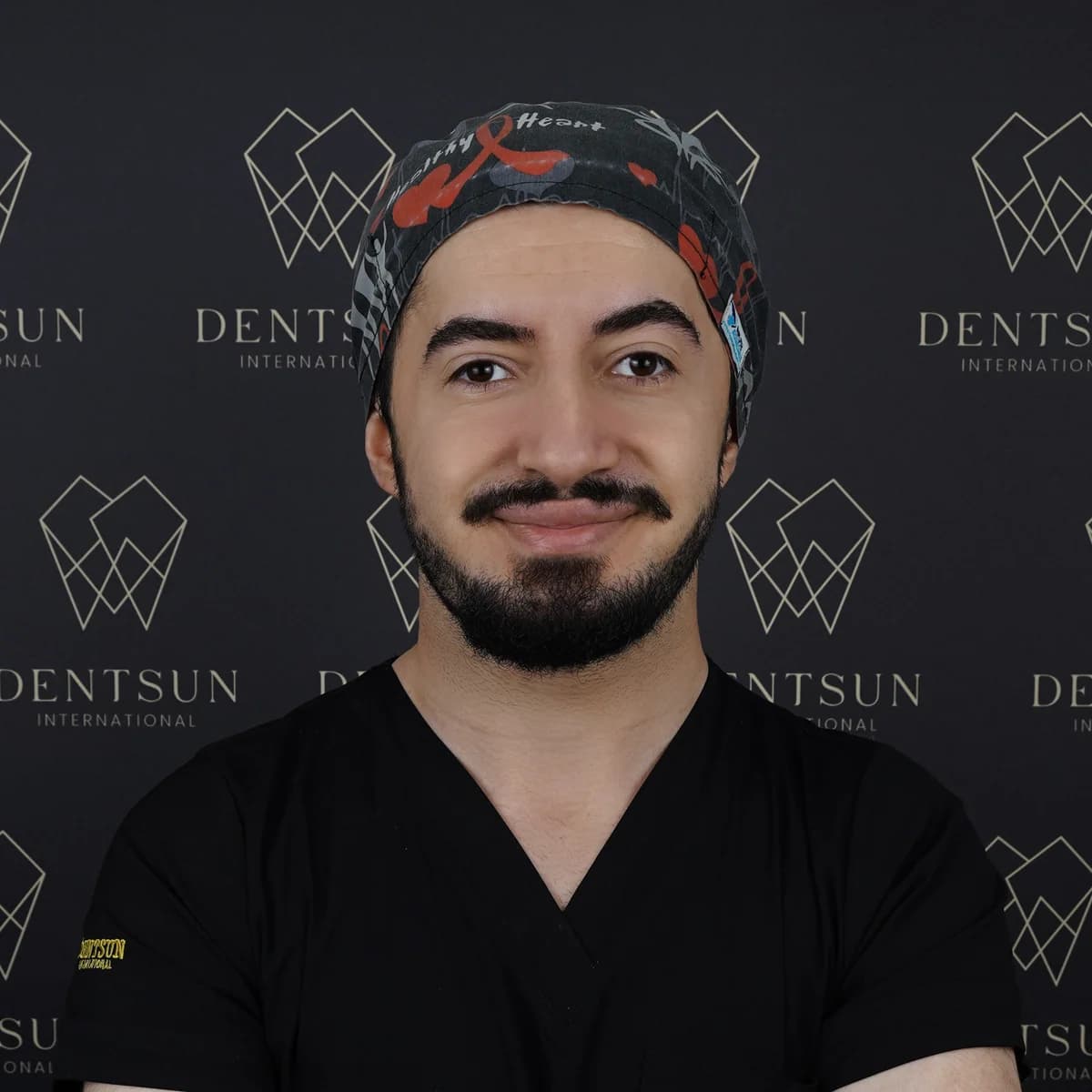 Yunus Emre — Asistent stomatolog